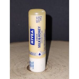 Nivea A Kiss Of Milk & Honey‎ Soothing Lip Care Moisturizer~RARE~Made In Germany